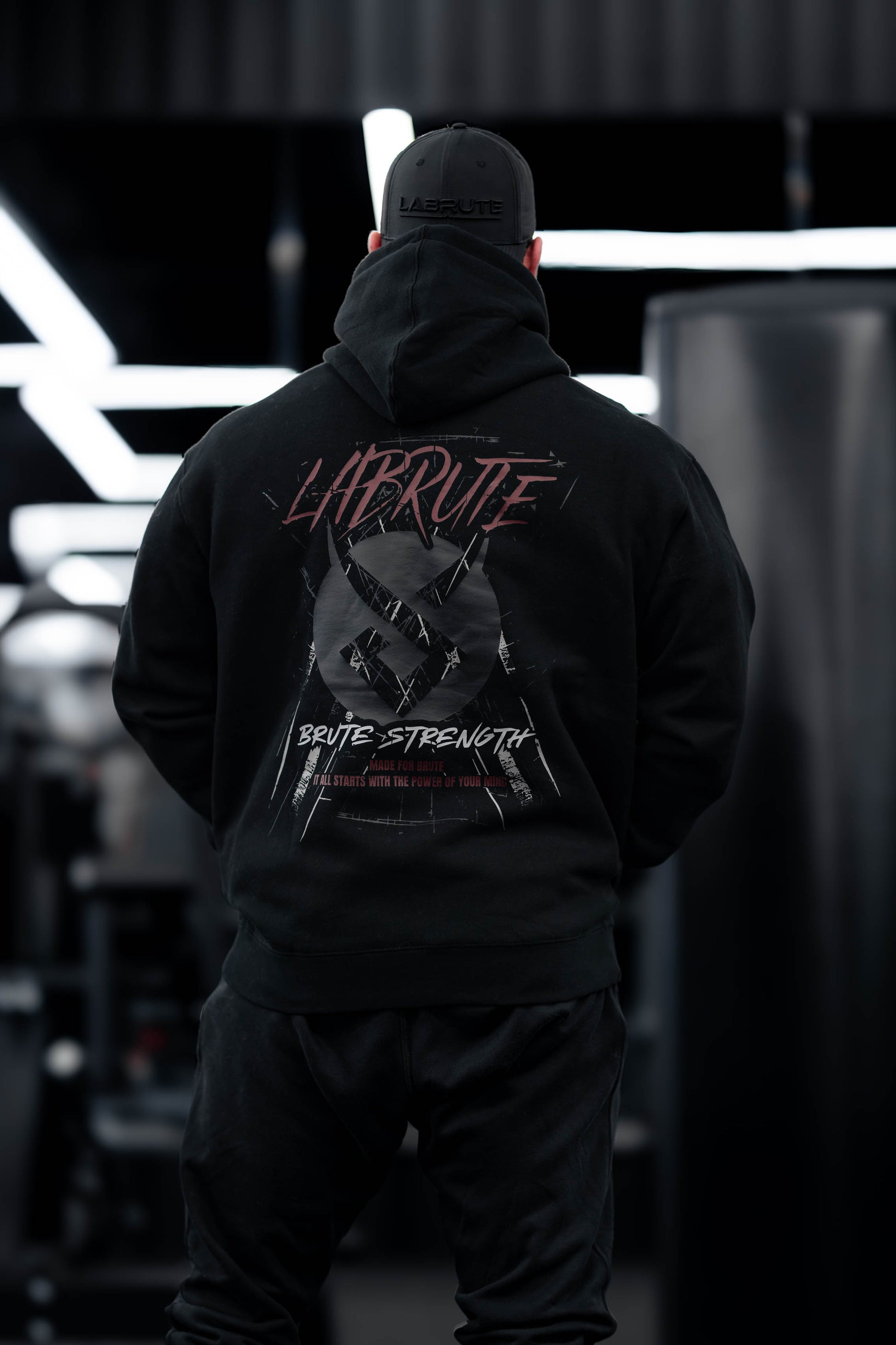 Premium sweat à capuchon noir Labrute  Graphic Power Within pour le gym ou de tous les jours, design au Canada, produit du Québec, parfait pour les bodybuilders, la musculation, power within collection, pour un fort mindset , très confortable durable doux 
 et de qualité,black Labrute hoodie with black 3D embroidery for the gym or everyday, design in Canada, product from Quebec, perfect for bodybuilders, bodybuilding, power within collection, for a strong mindset, very comfortable, durable, good quality