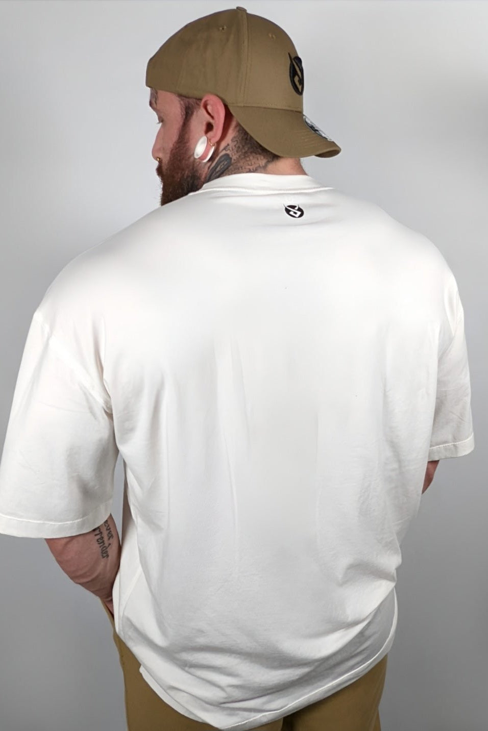 premiumwear,activewear,gymwear,apparel,athletic,bodybuilding,fitness,sport,gym,Labrute,men,man,homme,Canada,Québec,clothing,tshirt, oversize,white,blanc,large,vetement,labrutenation,labrutestrength,brutestrength,manchecourte,coton,cotton,organic,organique,brute