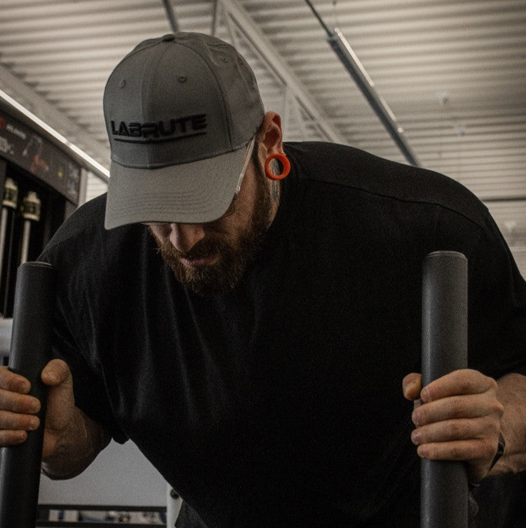 premiumwear,activewear,gymwear,apparel,athletic,bodybuilding,fitness,sports,gym,Labrute,brutestrength,Canada,Québec,clothing,fashion,casquette,fit,cap,recycle,nylon,gray,gris